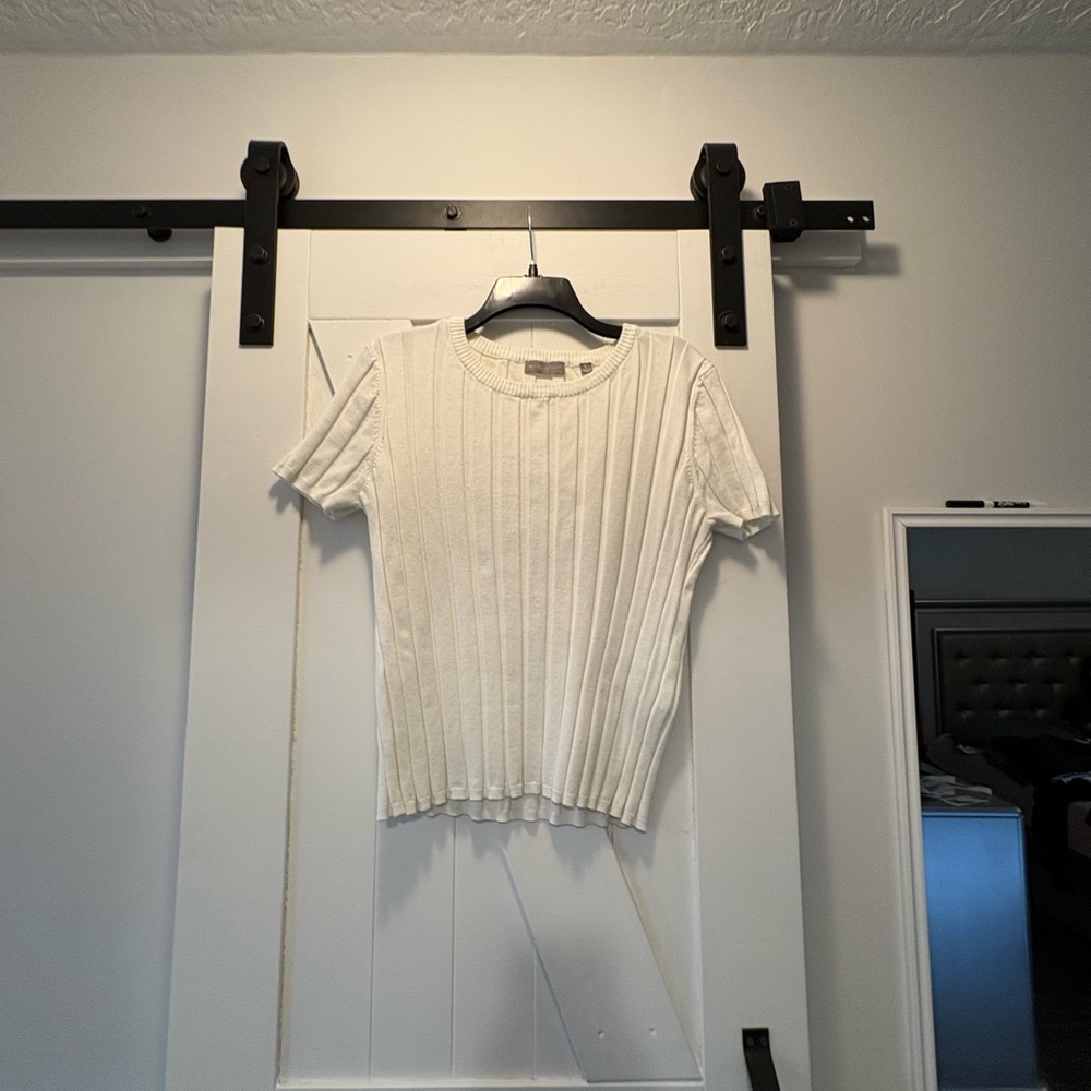 Elegant White Ribbed Knit Top